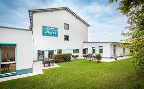 Hotel Am Wiesenweg l 24h check-in